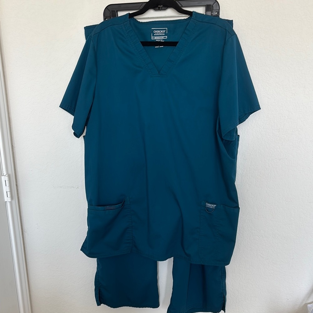 Cherokee Revolution Teal Scrub Set